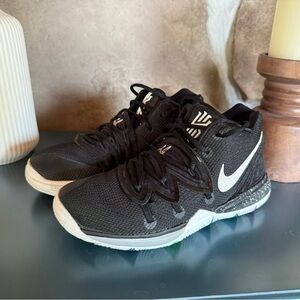 Nike Kyrie 5 GS "Black Magic" Basketball Shoes